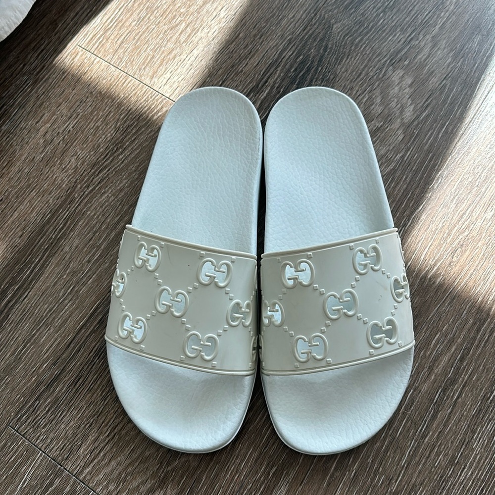 Gucci women’s sandals